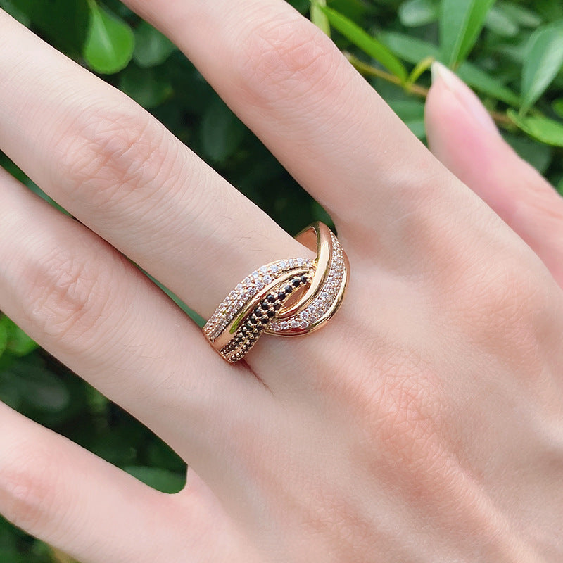 Women’s 18K Rose Gold Luxury Wedding Ring