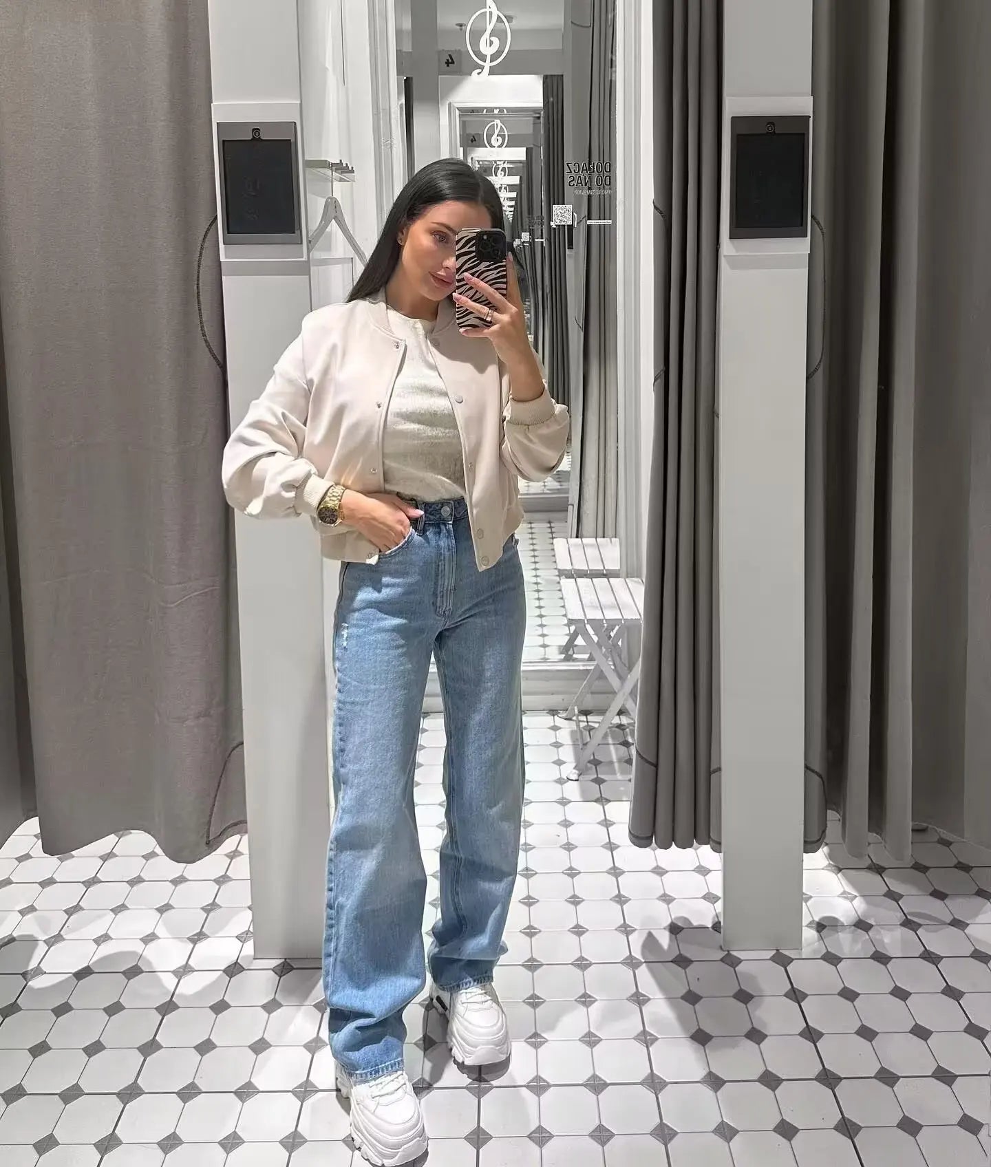 Women’s Cropped Bomber Jacket – Autumn/Winter Streetwear.