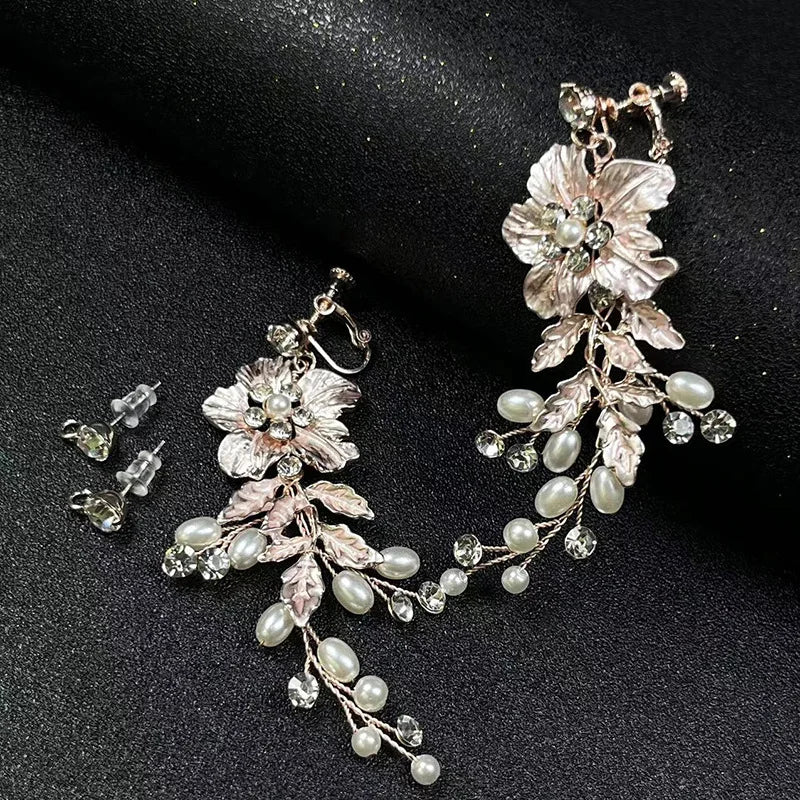 Women’s Pearl & Crystal Floral Earrings
