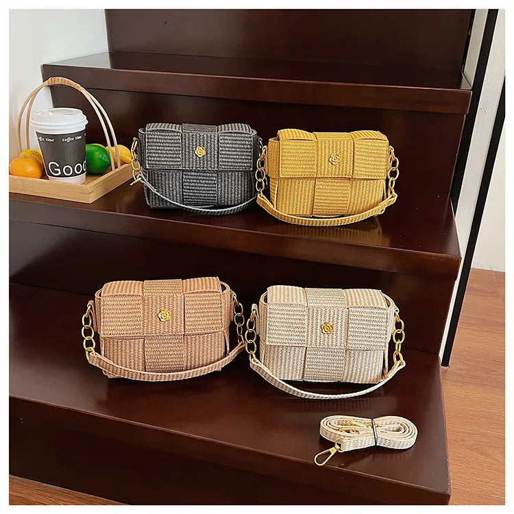 Women’s Woven Straw Tote Bag