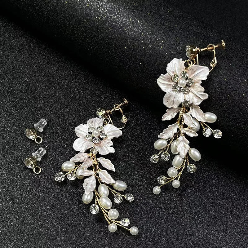 Women’s Pearl & Crystal Floral Earrings