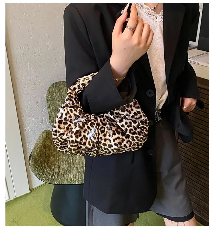 Women’s Luxury Leather Handbag – Chic