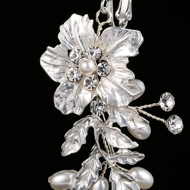 Women’s Pearl & Crystal Floral Earrings