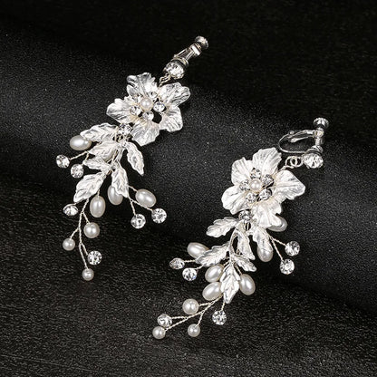 Women’s Pearl & Crystal Floral Earrings