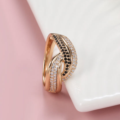 Women’s 18K Rose Gold Luxury Wedding Ring