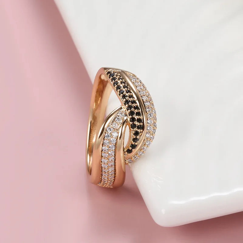 Women’s 18K Rose Gold Luxury Wedding Ring