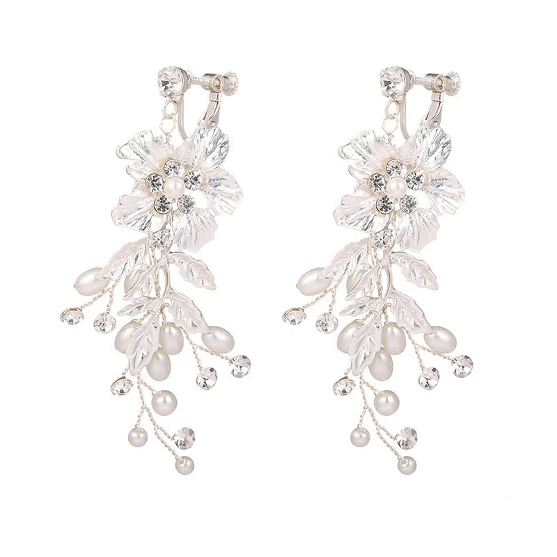 Women’s Pearl & Crystal Floral Earrings