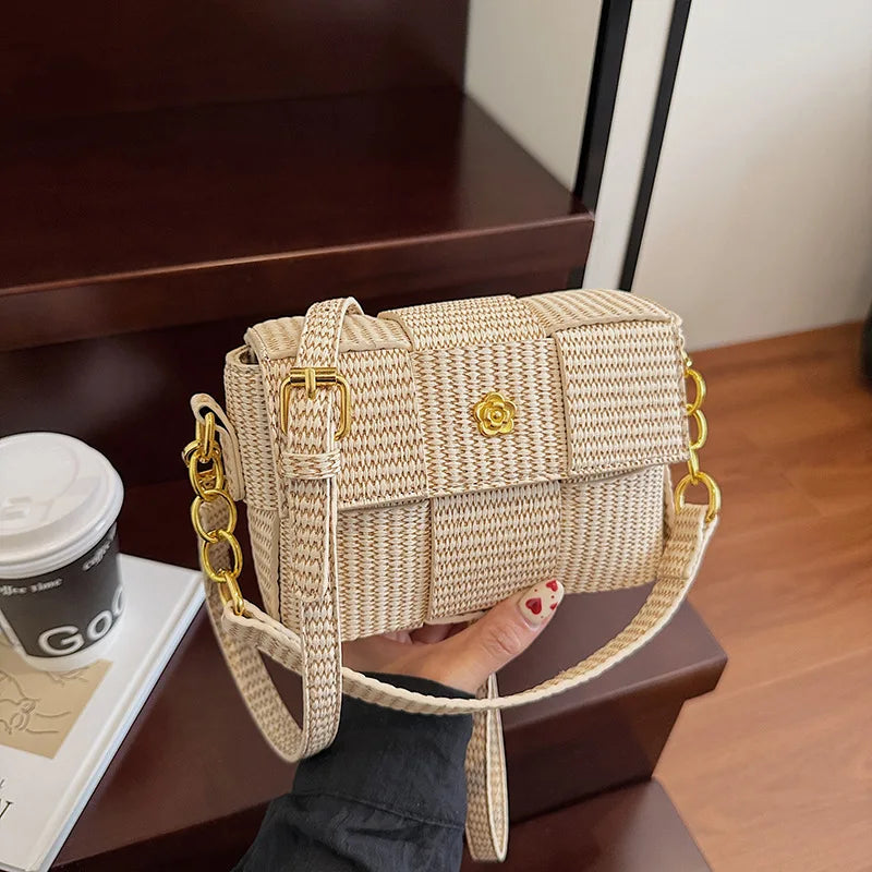 Women’s Woven Straw Tote Bag