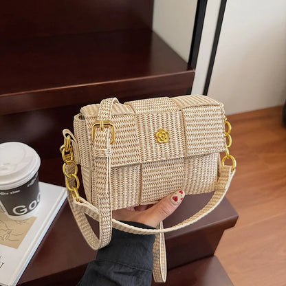 Women’s Woven Straw Tote Bag
