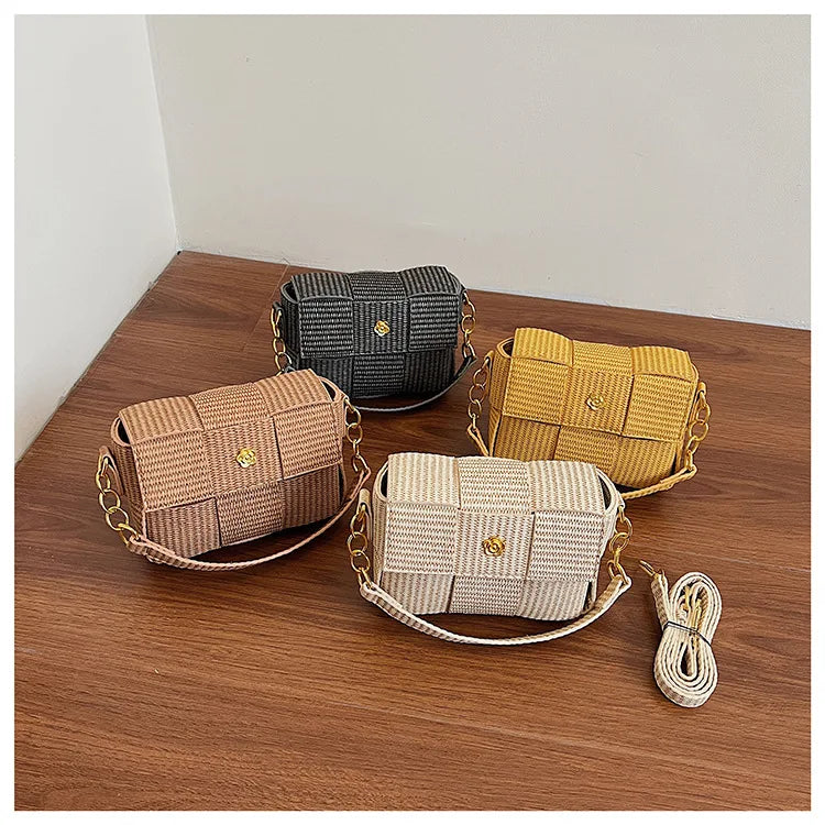Women’s Woven Straw Tote Bag