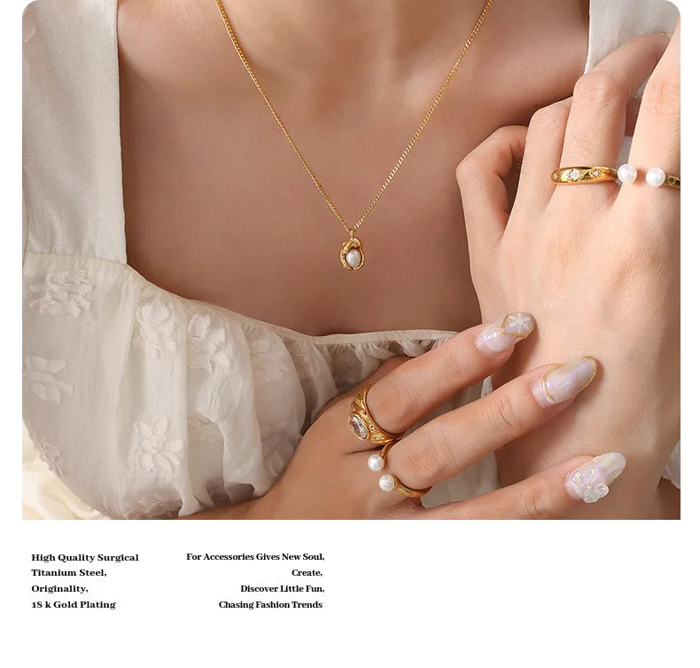 Women’s Pearl Inlaid Cuban Chain Necklace