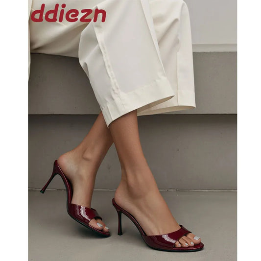 Women’s Thin Heel Round-Toe Slides